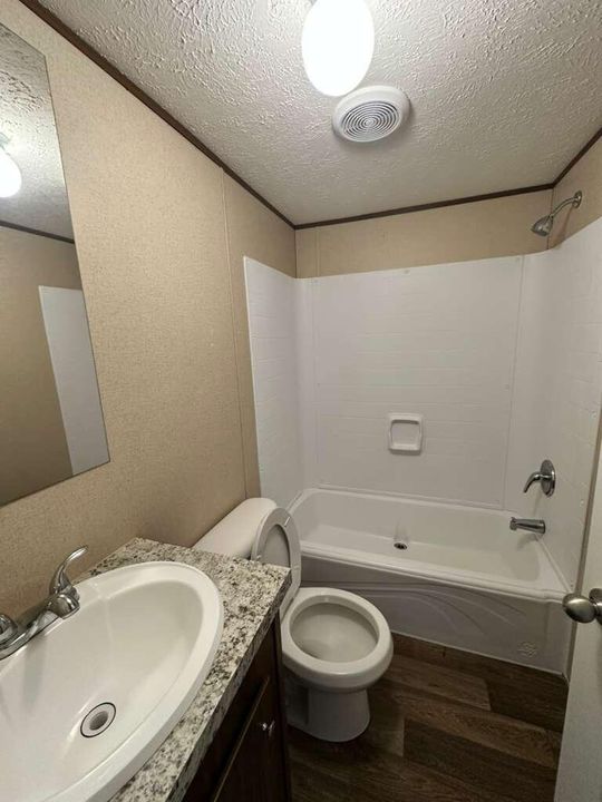 待售: $204,900 (3 贝兹, 2 浴室, 924 平方英尺)