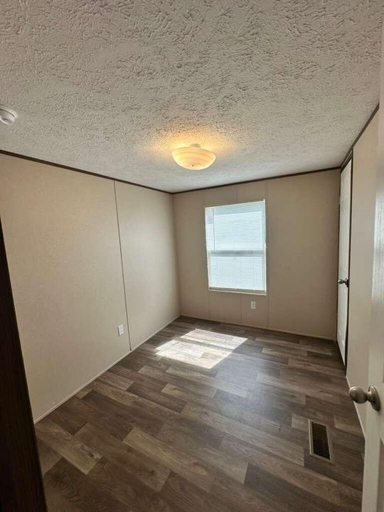 待售: $204,900 (3 贝兹, 2 浴室, 924 平方英尺)