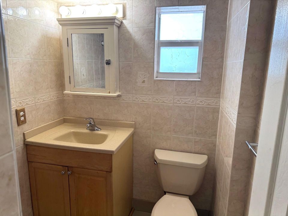 Activo con contrato: $1,950 (2 camas, 2 baños, 948 Pies cuadrados)