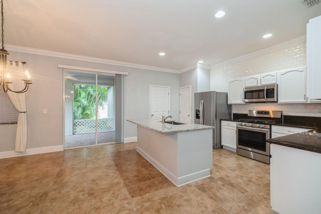 En Renta: $2,850 (3 camas, 2 baños, 1622 Pies cuadrados)