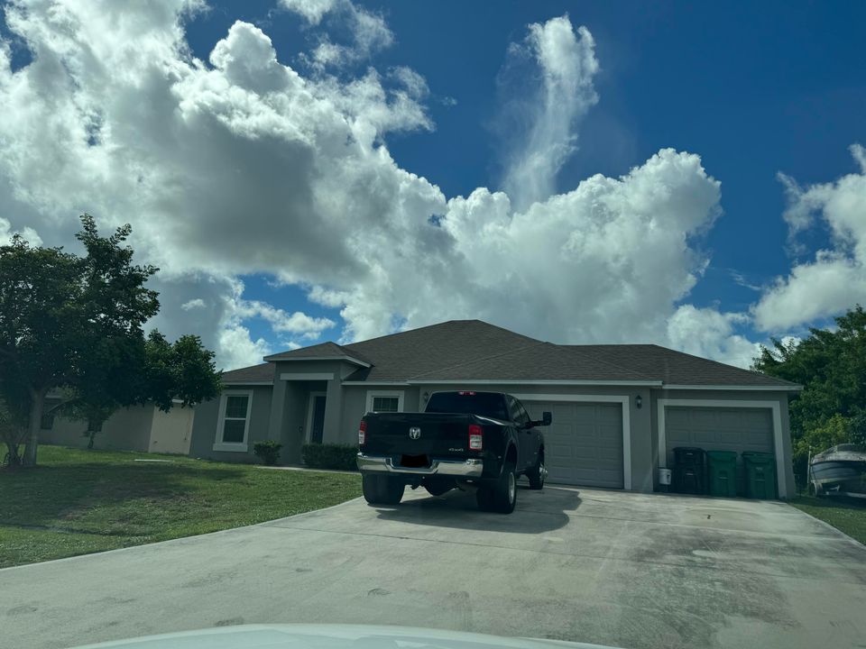 Recently Rented: $2,250 (3 beds, 2 baths, 1606 Square Feet)