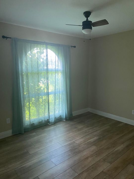 For Rent: $3,000 (3 beds, 2 baths, 1399 Square Feet)
