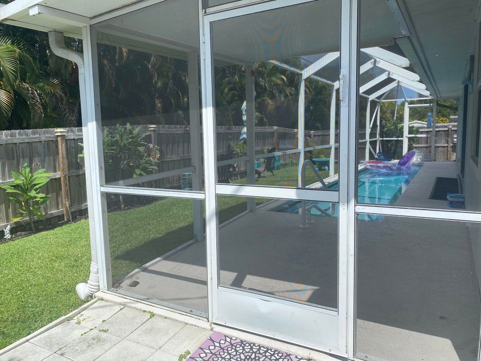 For Rent: $3,000 (3 beds, 2 baths, 1399 Square Feet)