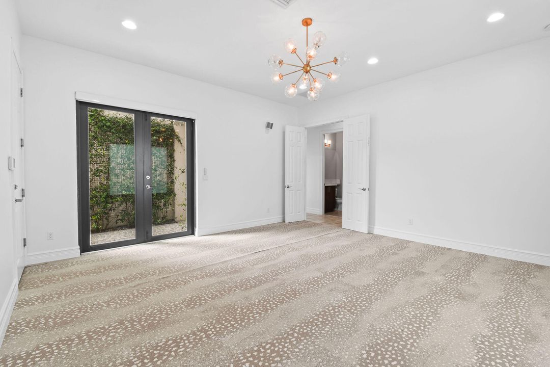 Activo con contrato: $1,999,999 (5 camas, 6 baños, 4783 Pies cuadrados)