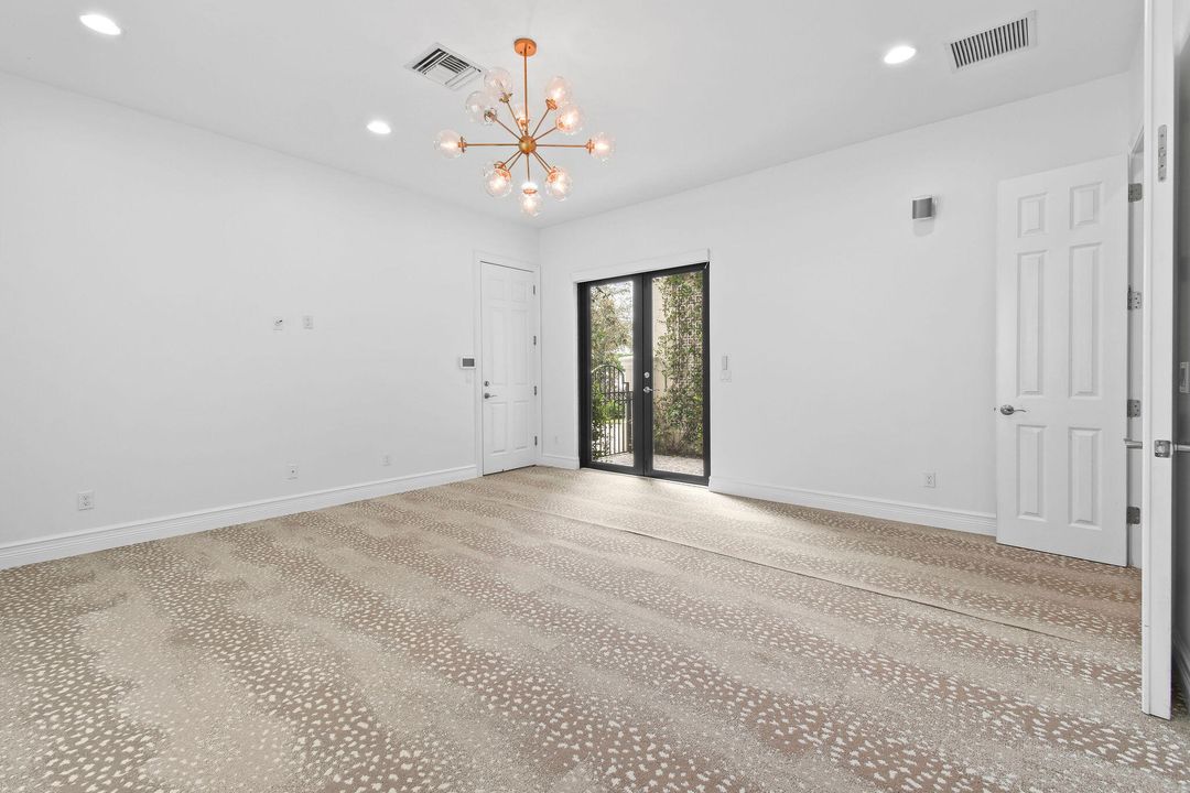 Activo con contrato: $1,999,999 (5 camas, 6 baños, 4783 Pies cuadrados)