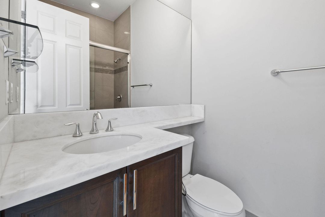 Activo con contrato: $1,999,999 (5 camas, 6 baños, 4783 Pies cuadrados)