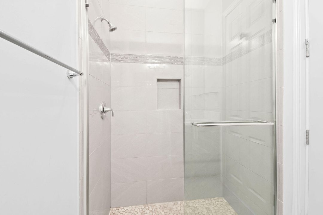 Activo con contrato: $1,999,999 (5 camas, 6 baños, 4783 Pies cuadrados)