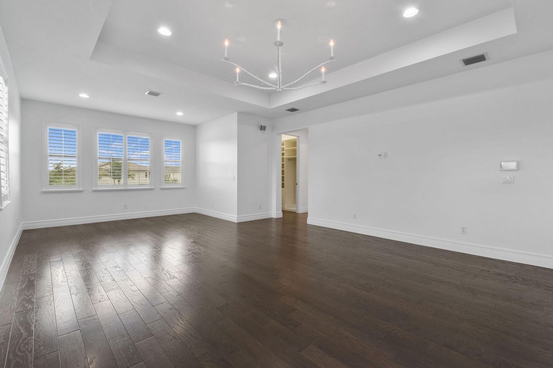 Activo con contrato: $1,999,999 (5 camas, 6 baños, 4783 Pies cuadrados)