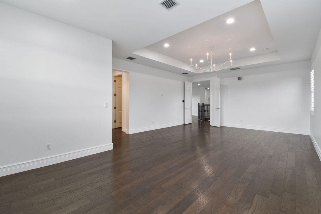 Activo con contrato: $1,999,999 (5 camas, 6 baños, 4783 Pies cuadrados)