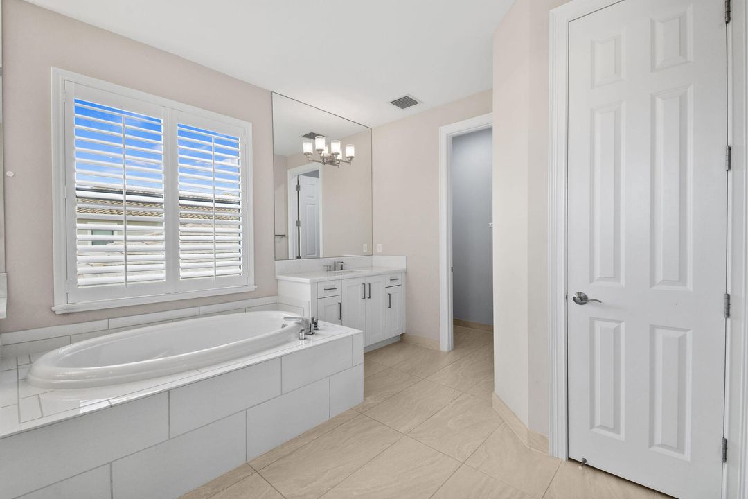 Activo con contrato: $1,999,999 (5 camas, 6 baños, 4783 Pies cuadrados)