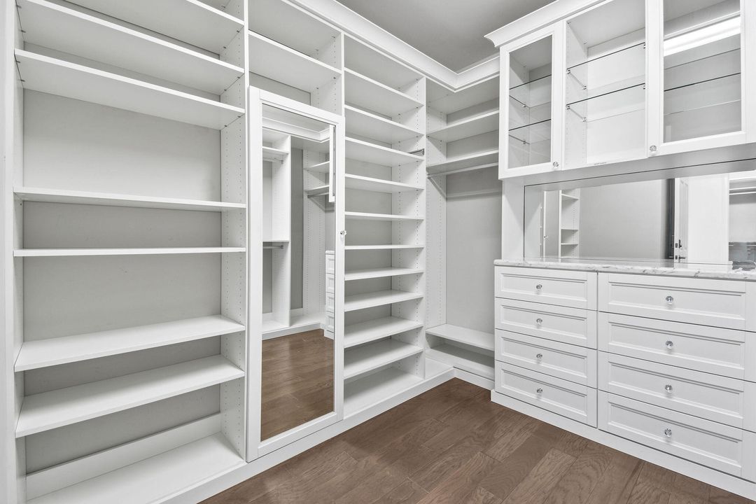 Activo con contrato: $1,999,999 (5 camas, 6 baños, 4783 Pies cuadrados)