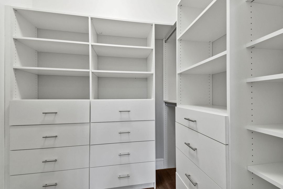 Activo con contrato: $1,999,999 (5 camas, 6 baños, 4783 Pies cuadrados)