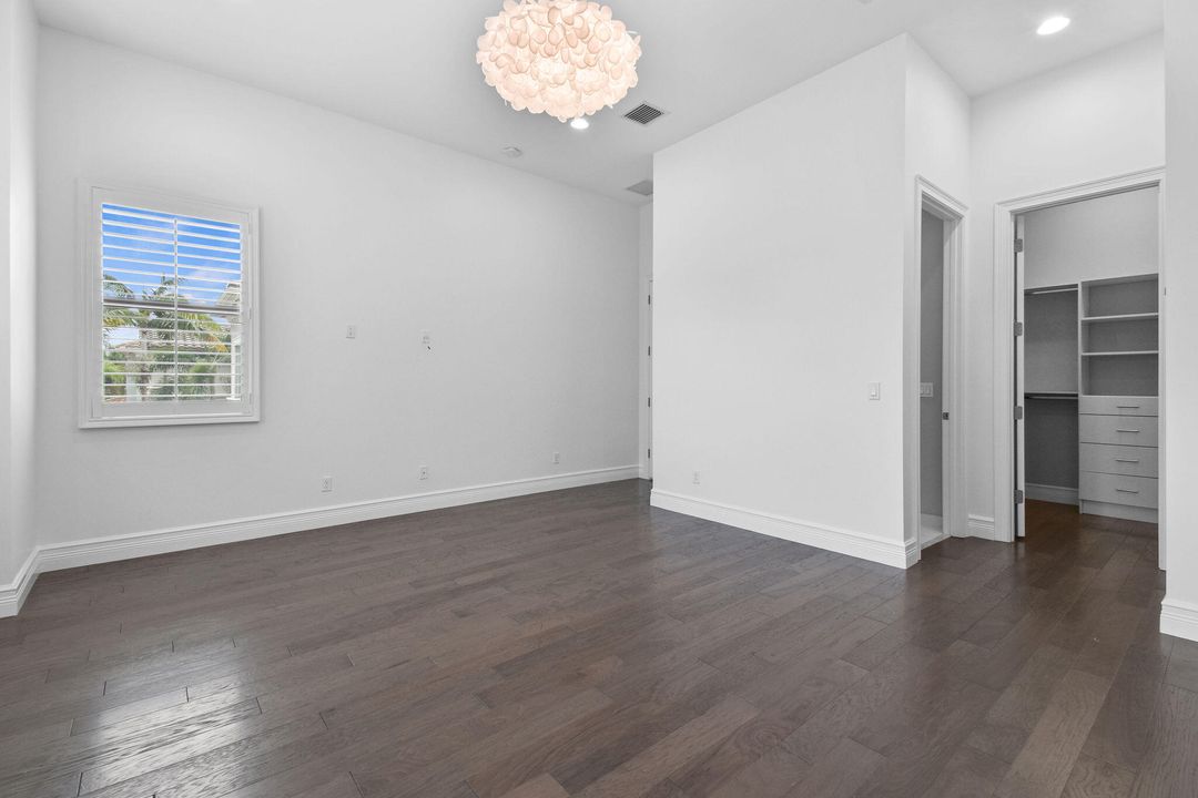 Activo con contrato: $1,999,999 (5 camas, 6 baños, 4783 Pies cuadrados)