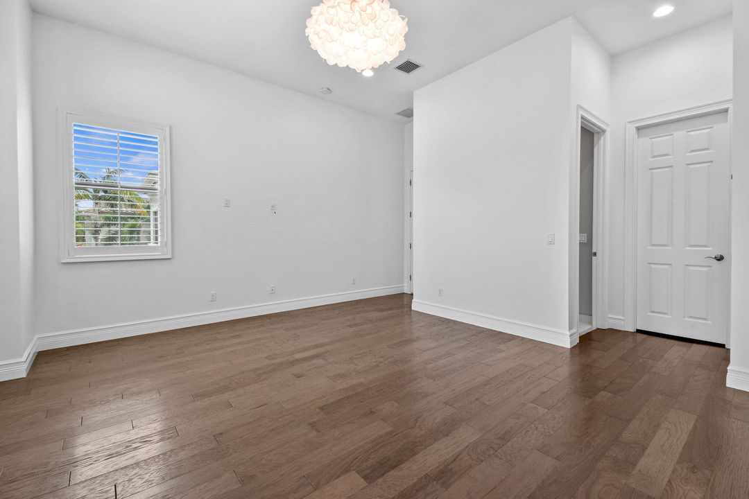 Activo con contrato: $1,999,999 (5 camas, 6 baños, 4783 Pies cuadrados)