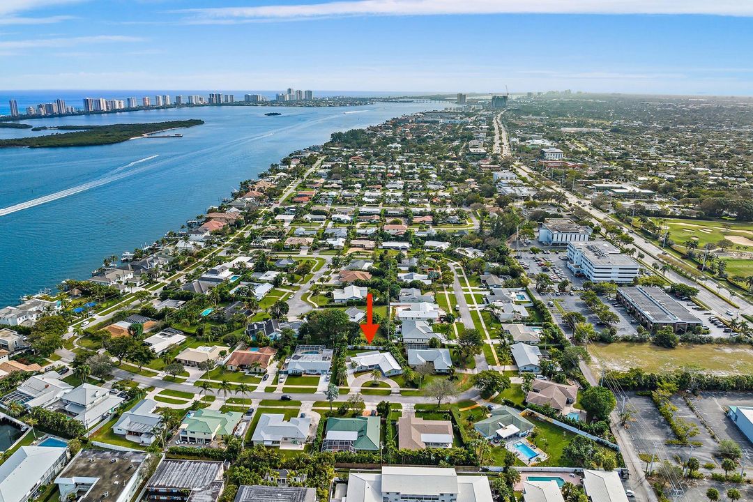 最近租的: $4,950 (3 贝兹, 2 浴室, 1678 平方英尺)