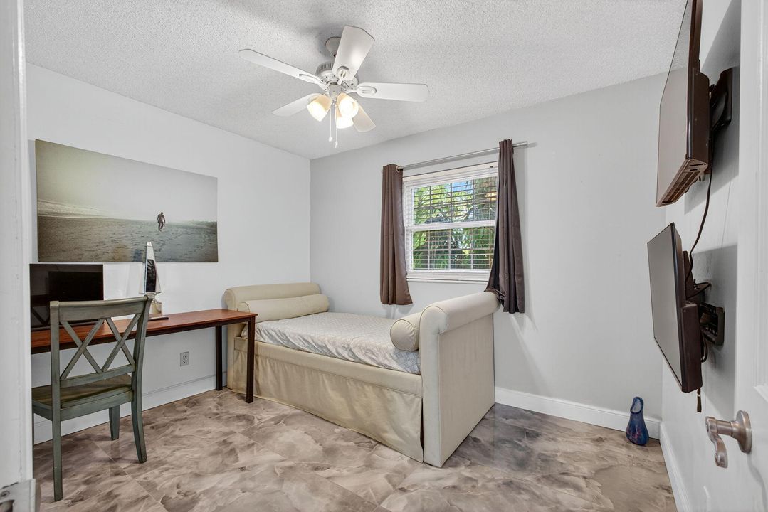 待售: $725,000 (4 贝兹, 3 浴室, 1866 平方英尺)