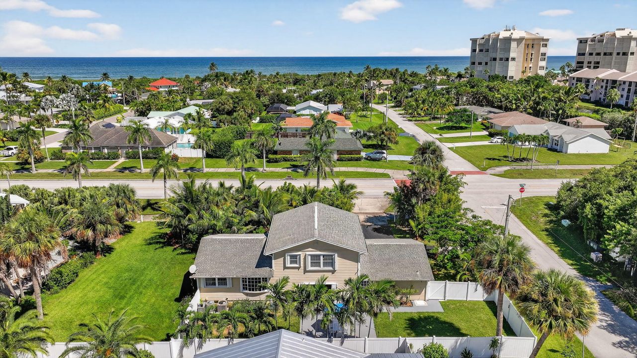 待售: $725,000 (4 贝兹, 3 浴室, 1866 平方英尺)