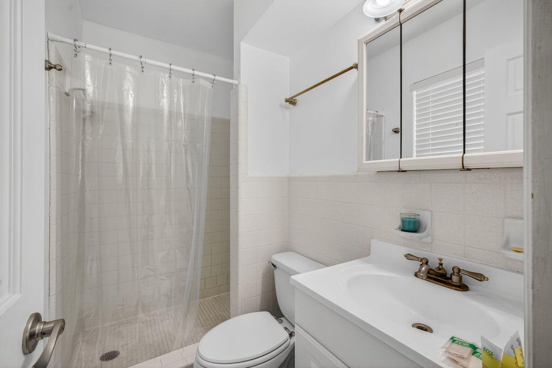 待售: $725,000 (4 贝兹, 3 浴室, 1866 平方英尺)