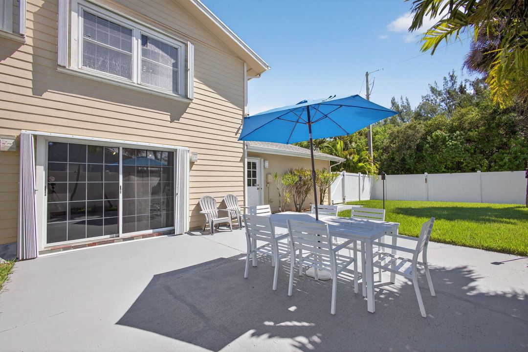 待售: $725,000 (4 贝兹, 3 浴室, 1866 平方英尺)