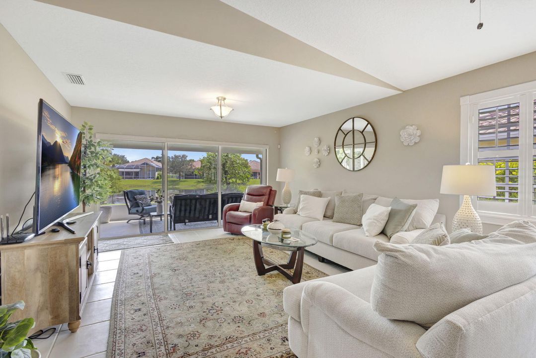 Active With Contract: $325,000 (2 beds, 2 baths, 1680 Square Feet)