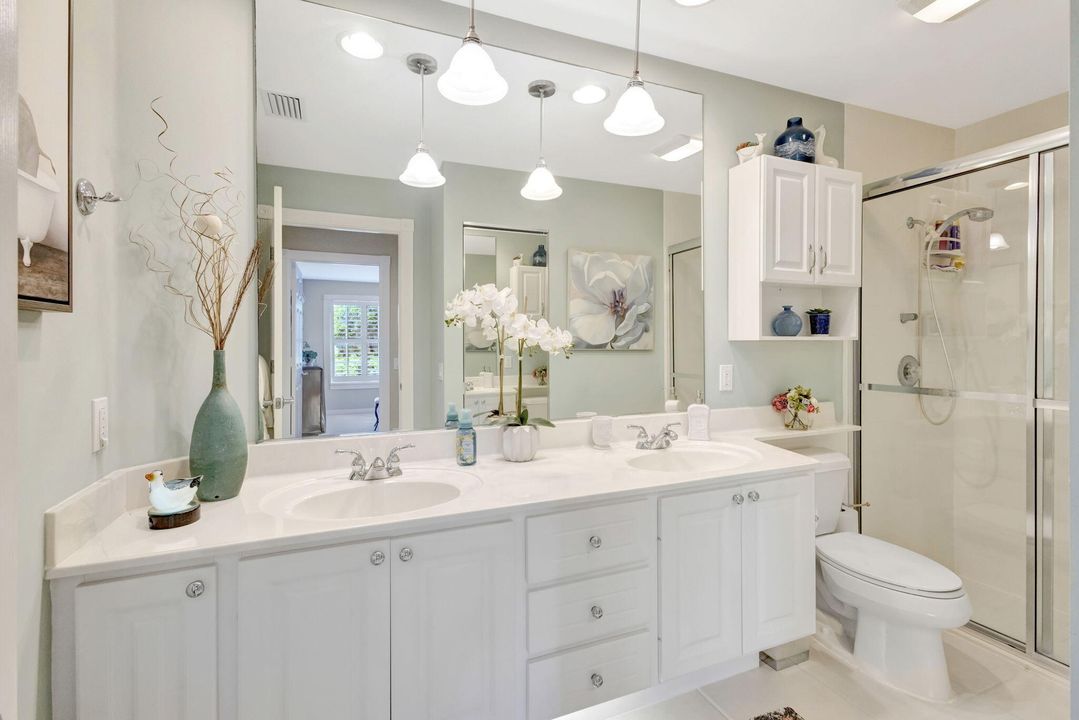 Active With Contract: $325,000 (2 beds, 2 baths, 1680 Square Feet)