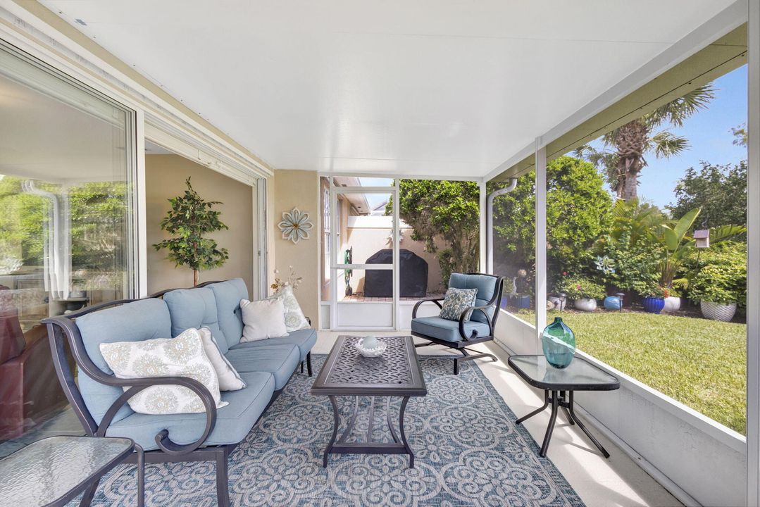 Active With Contract: $325,000 (2 beds, 2 baths, 1680 Square Feet)