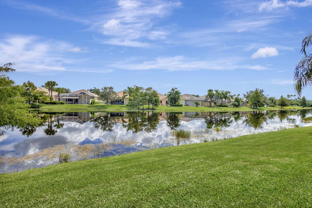 Active With Contract: $325,000 (2 beds, 2 baths, 1680 Square Feet)