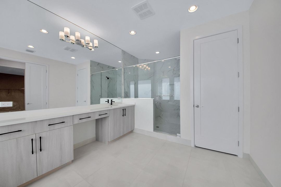 For Sale: $1,899,000 (5 beds, 7 baths, 4605 Square Feet)