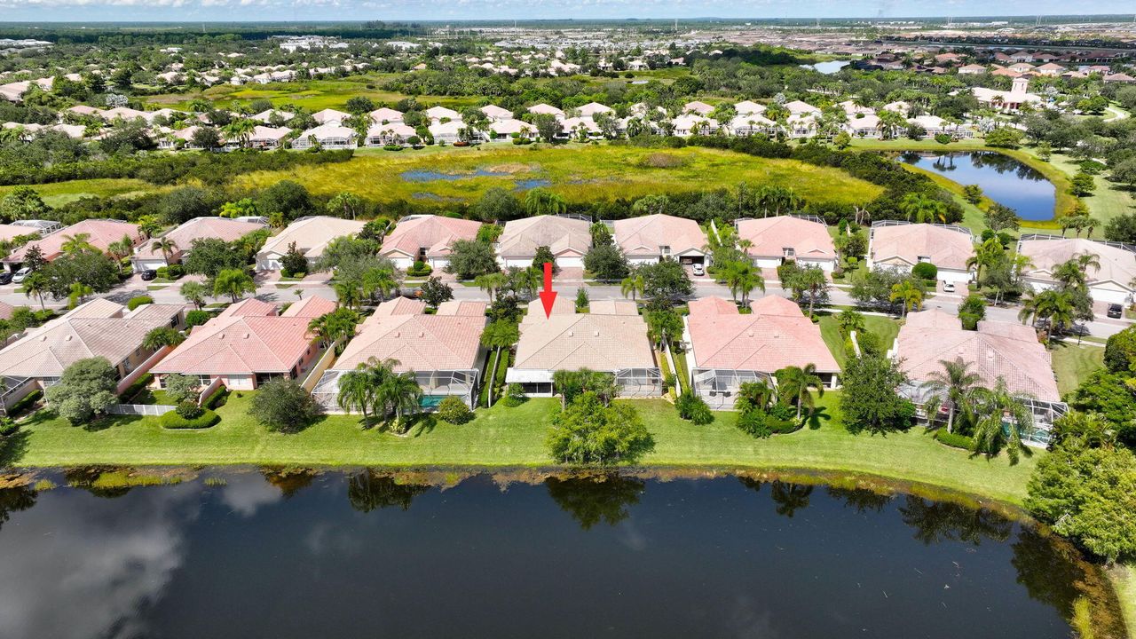 Active With Contract: $325,000 (2 beds, 2 baths, 1680 Square Feet)