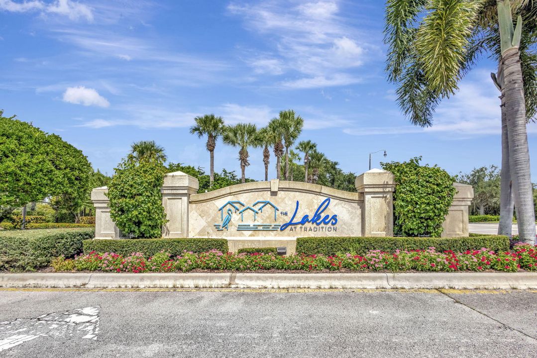 Active With Contract: $325,000 (2 beds, 2 baths, 1680 Square Feet)