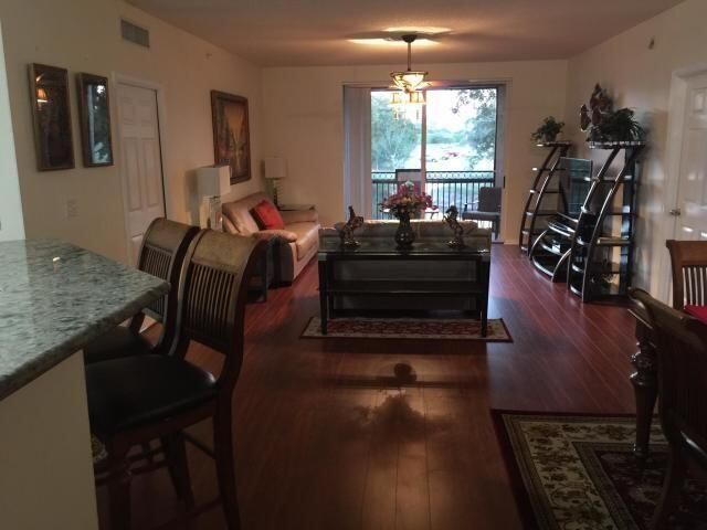 Recently Rented: $4,700 (2 beds, 2 baths, 1332 Square Feet)