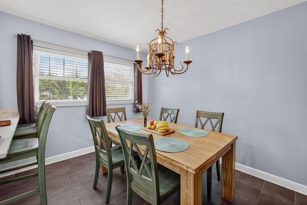 出租: $6,000 (3 贝兹, 2 浴室, 1866 平方英尺)