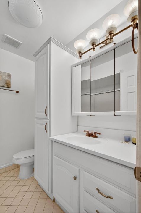 出租: $6,000 (3 贝兹, 2 浴室, 1866 平方英尺)