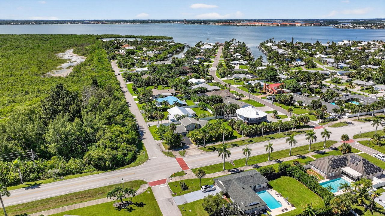 出租: $6,000 (3 贝兹, 2 浴室, 1866 平方英尺)