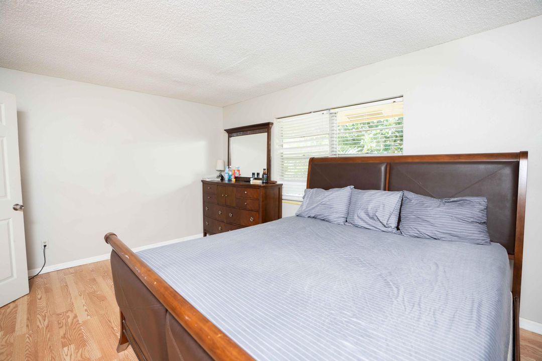 合同活跃: $1,200,000 (0 贝兹, 0 浴室, 4440 平方英尺)