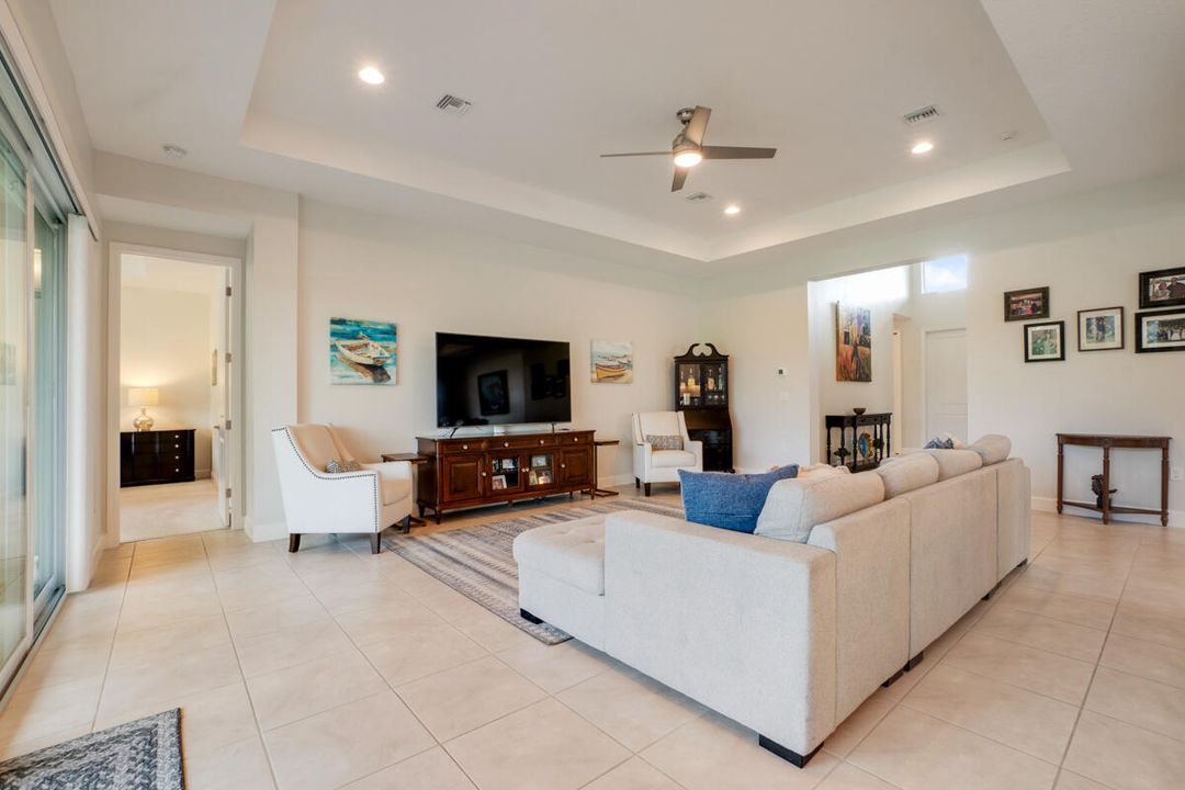 Active With Contract: $665,000 (3 beds, 2 baths, 2580 Square Feet)