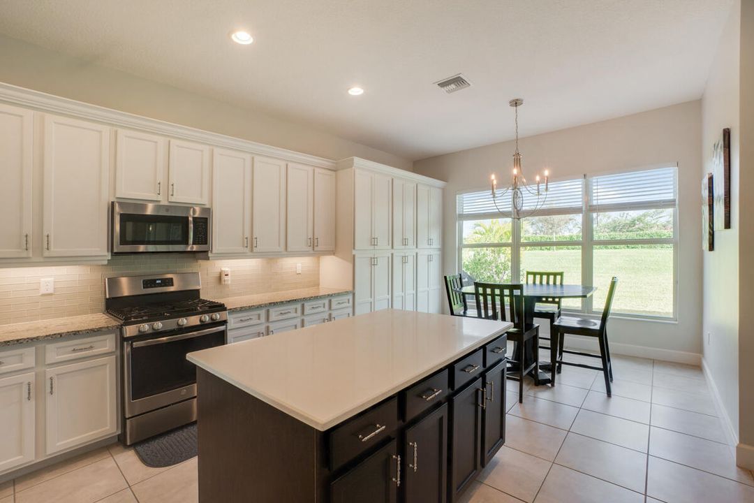 Active With Contract: $665,000 (3 beds, 2 baths, 2580 Square Feet)