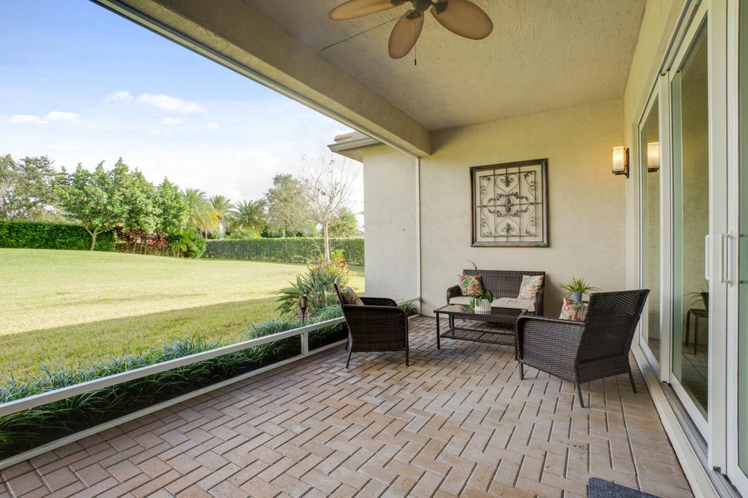 Active With Contract: $665,000 (3 beds, 2 baths, 2580 Square Feet)