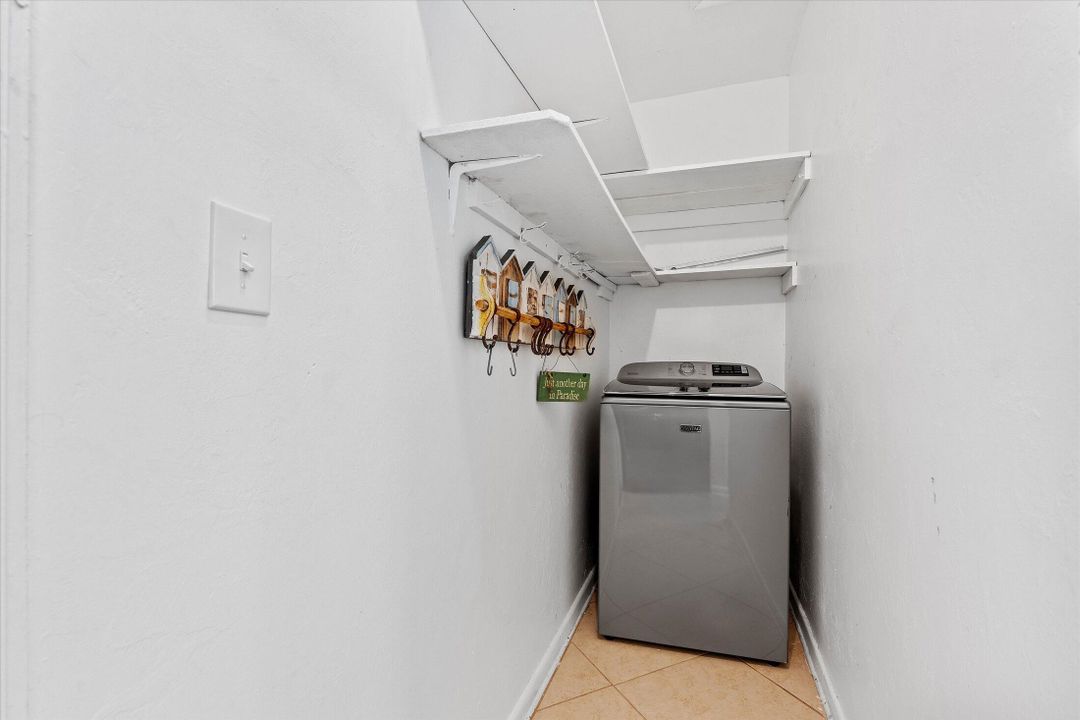 Active With Contract: $688,000 (3 beds, 2 baths, 1620 Square Feet)