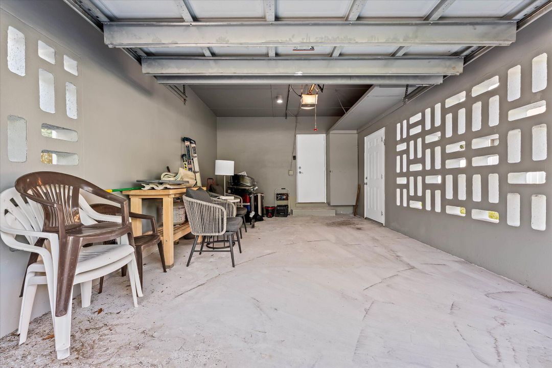 Active With Contract: $688,000 (3 beds, 2 baths, 1620 Square Feet)