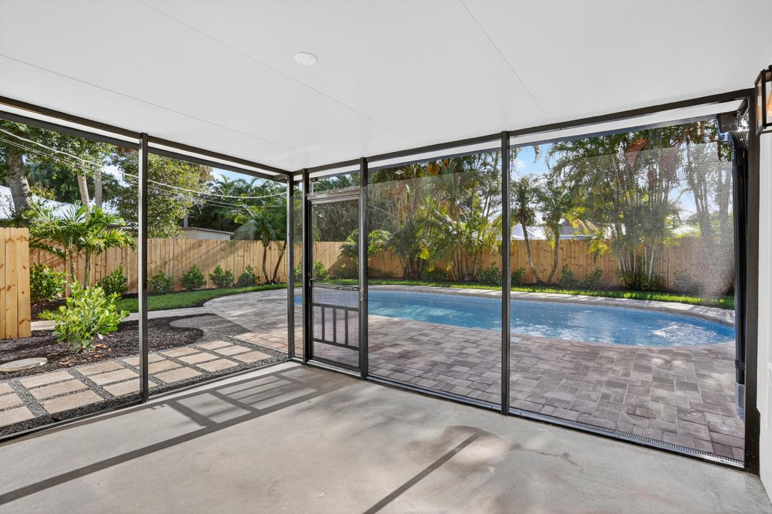 Active With Contract: $459,000 (3 beds, 2 baths, 1554 Square Feet)