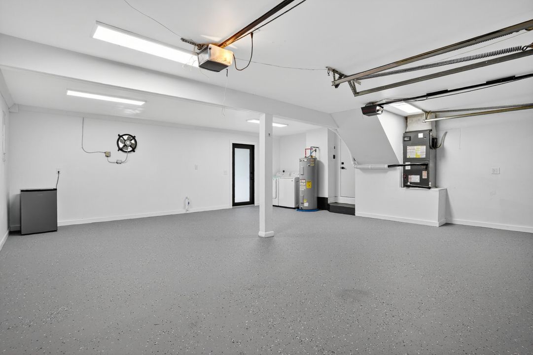 Active With Contract: $459,000 (3 beds, 2 baths, 1554 Square Feet)