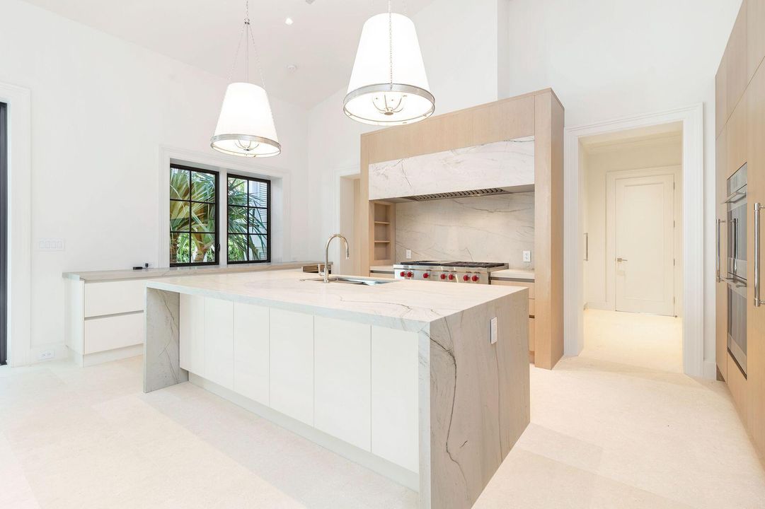 En Venta: $8,990,000 (6 camas, 7 baños, 5893 Pies cuadrados)