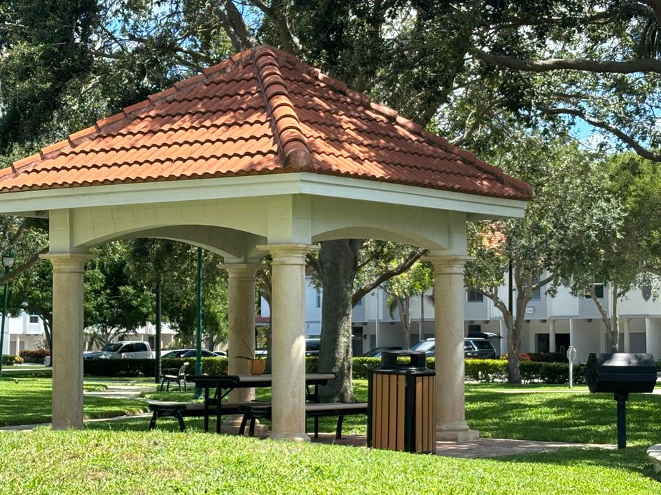 出租: $2,800 (2 贝兹, 2 浴室, 1414 平方英尺)