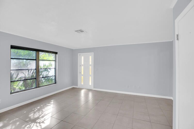 待售: $1,295,000 (0 贝兹, 0 浴室, 800 平方英尺)