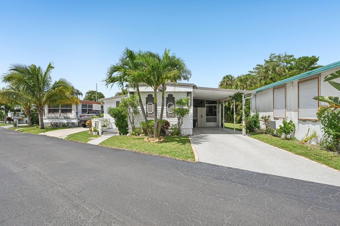 待售: $143,500 (3 贝兹, 1 浴室, 906 平方英尺)