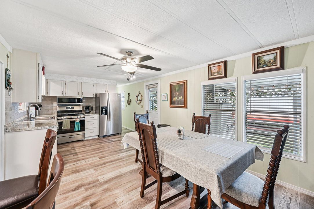 待售: $143,500 (3 贝兹, 1 浴室, 906 平方英尺)