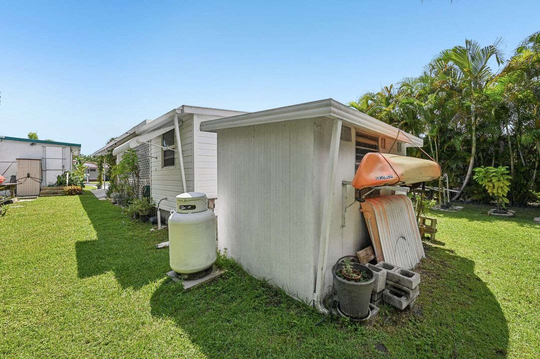 待售: $143,500 (3 贝兹, 1 浴室, 906 平方英尺)