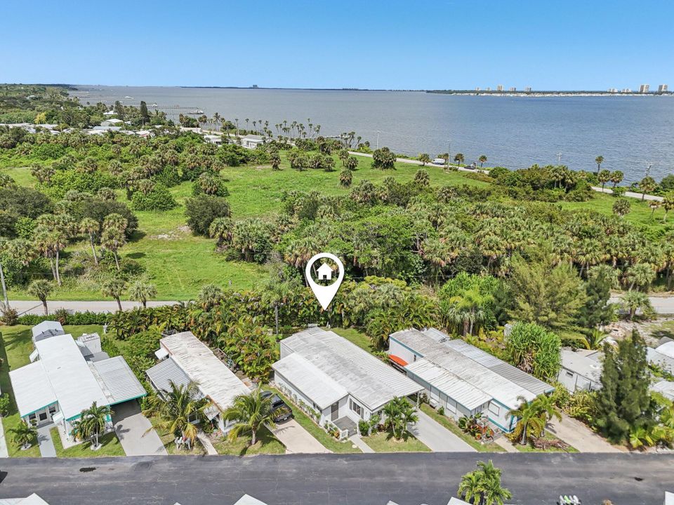 待售: $143,500 (3 贝兹, 1 浴室, 906 平方英尺)