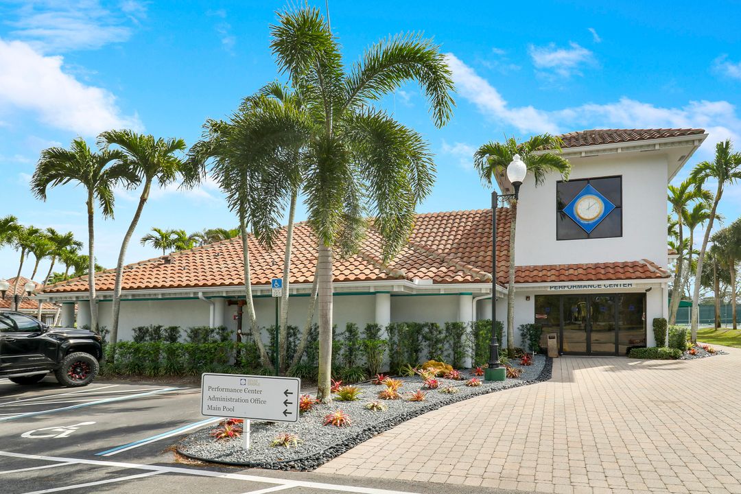 待售: $564,900 (4 贝兹, 2 浴室, 2028 平方英尺)